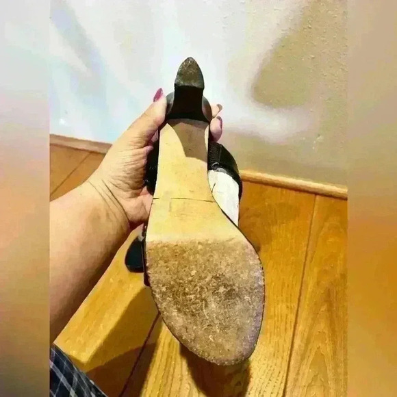 Stuart Weitzman Y2K Chunky Buckle Black Heels Size 7.5 - Picture 8 of 10